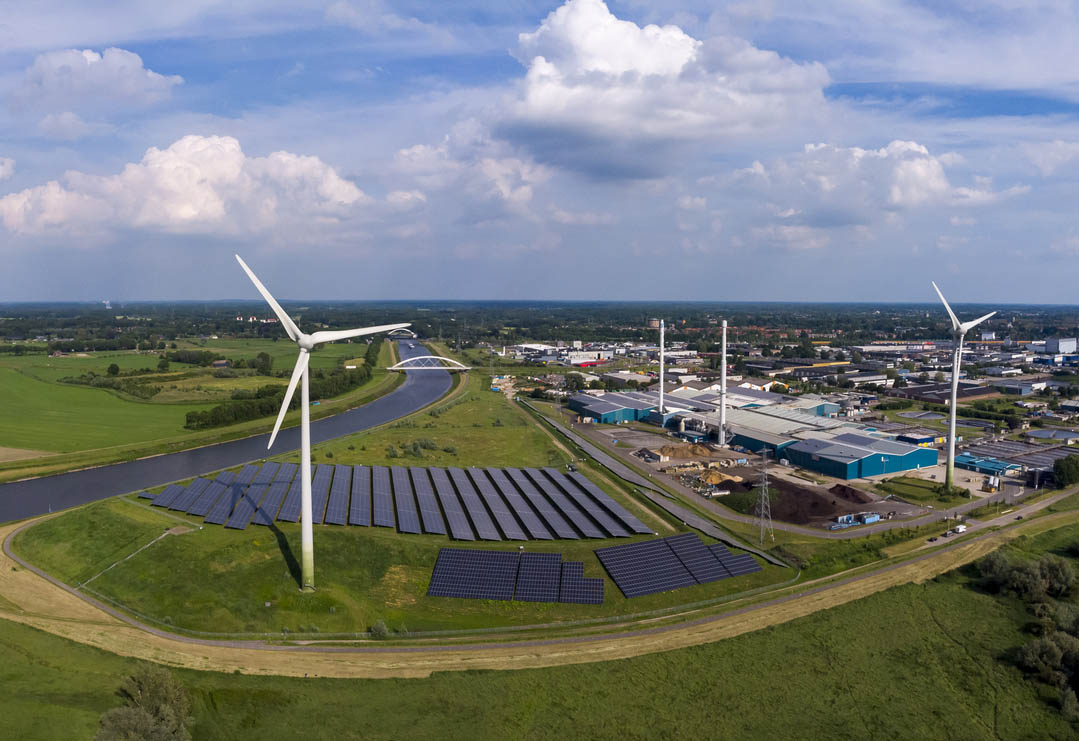 energiehub-windmolen-zonnepanelen-1