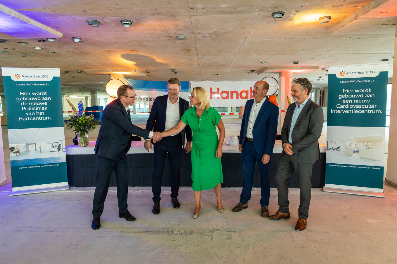 tekenmoment start bouw CVIC Amsterdam UMC